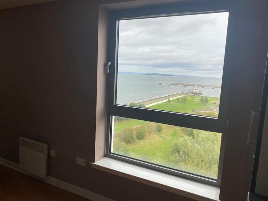 Modern 2 Bed Apartment With Stunning Seaside View EDI Exterior foto