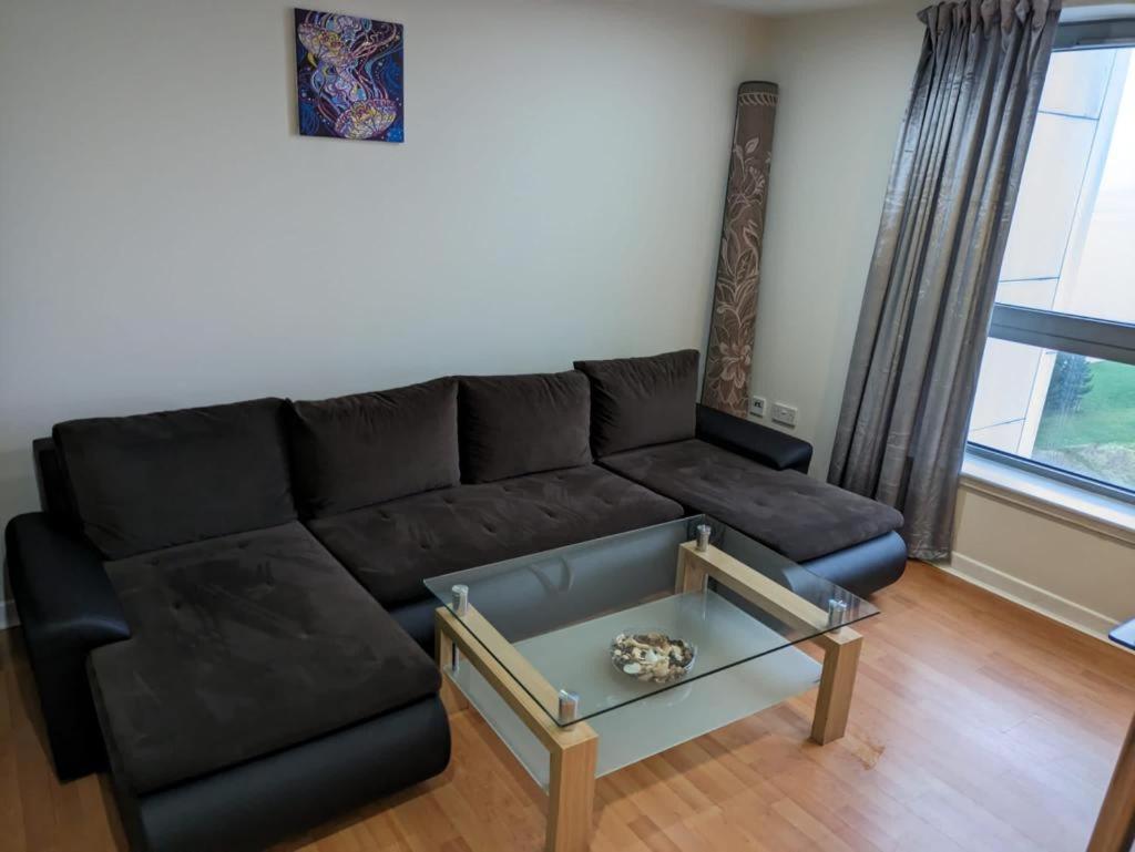 Modern 2 Bed Apartment With Stunning Seaside View EDI Exterior foto