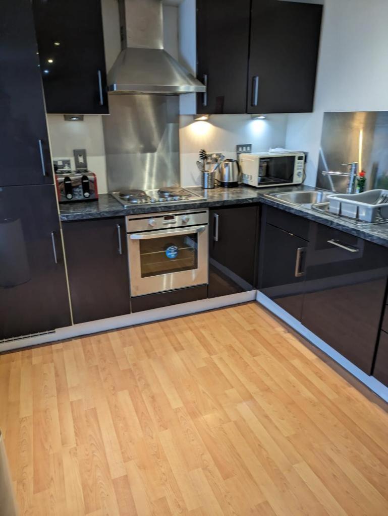Modern 2 Bed Apartment With Stunning Seaside View EDI Exterior foto